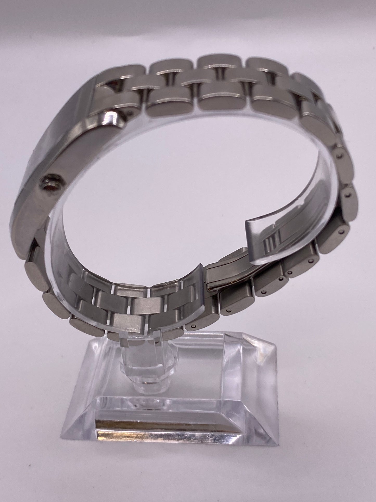 Baume & Mercier Black Dial Stainless Steel Quartz Dress Watch With Box.