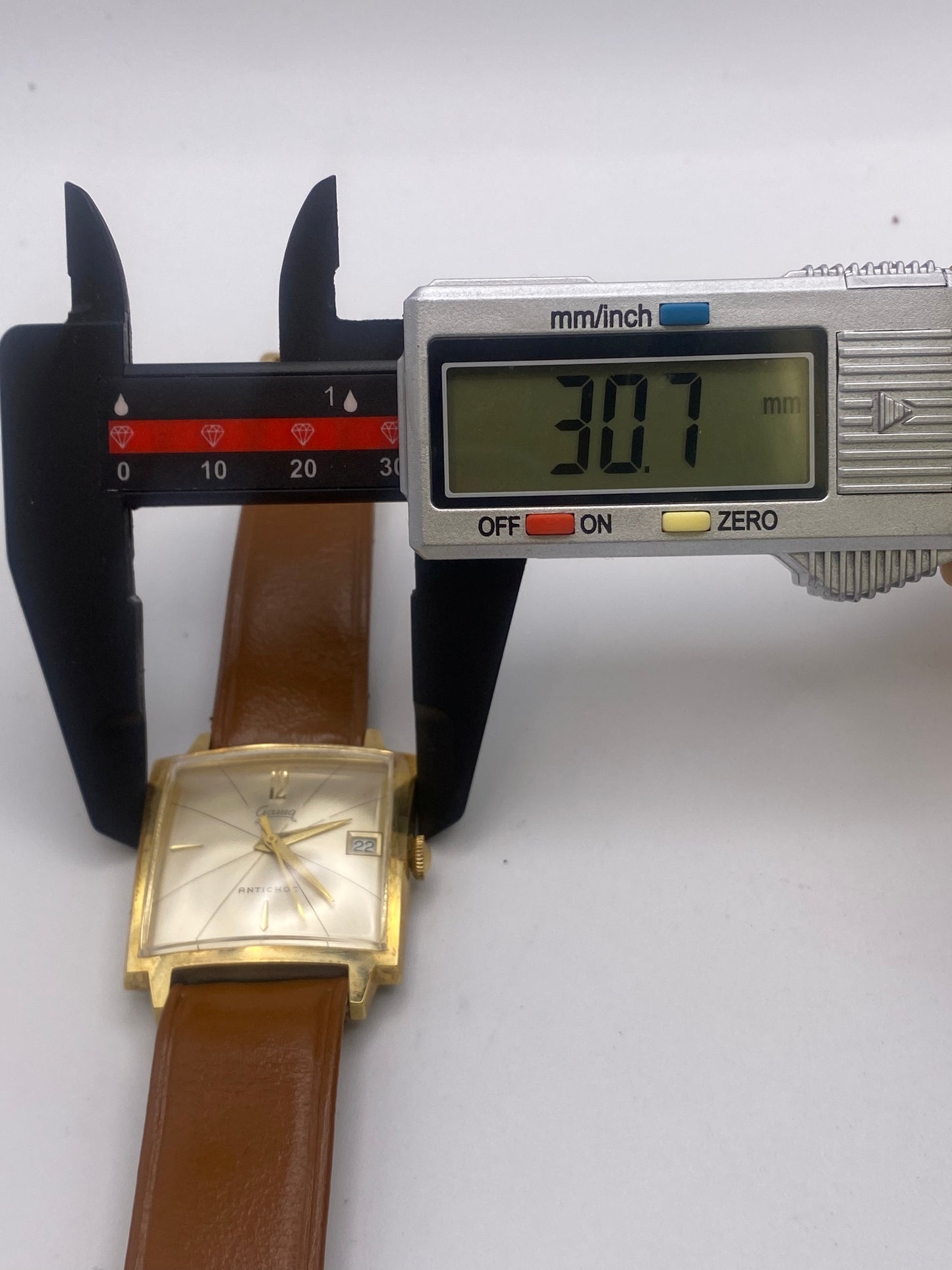 Vintage Gama Gents Anti-Choc Manual Wind Mechanical Dress Watch