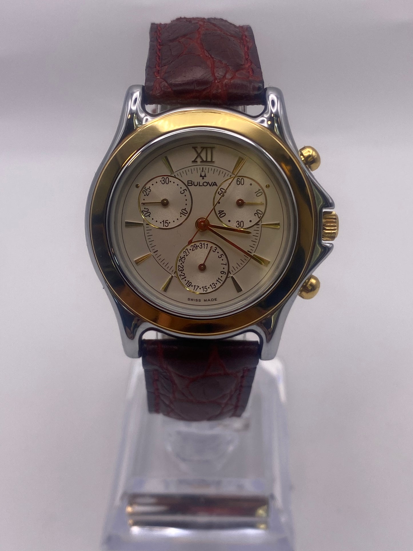 Vintage Bulova Silver Dial Quartz Chronograph Dress Watch With Box & Papers