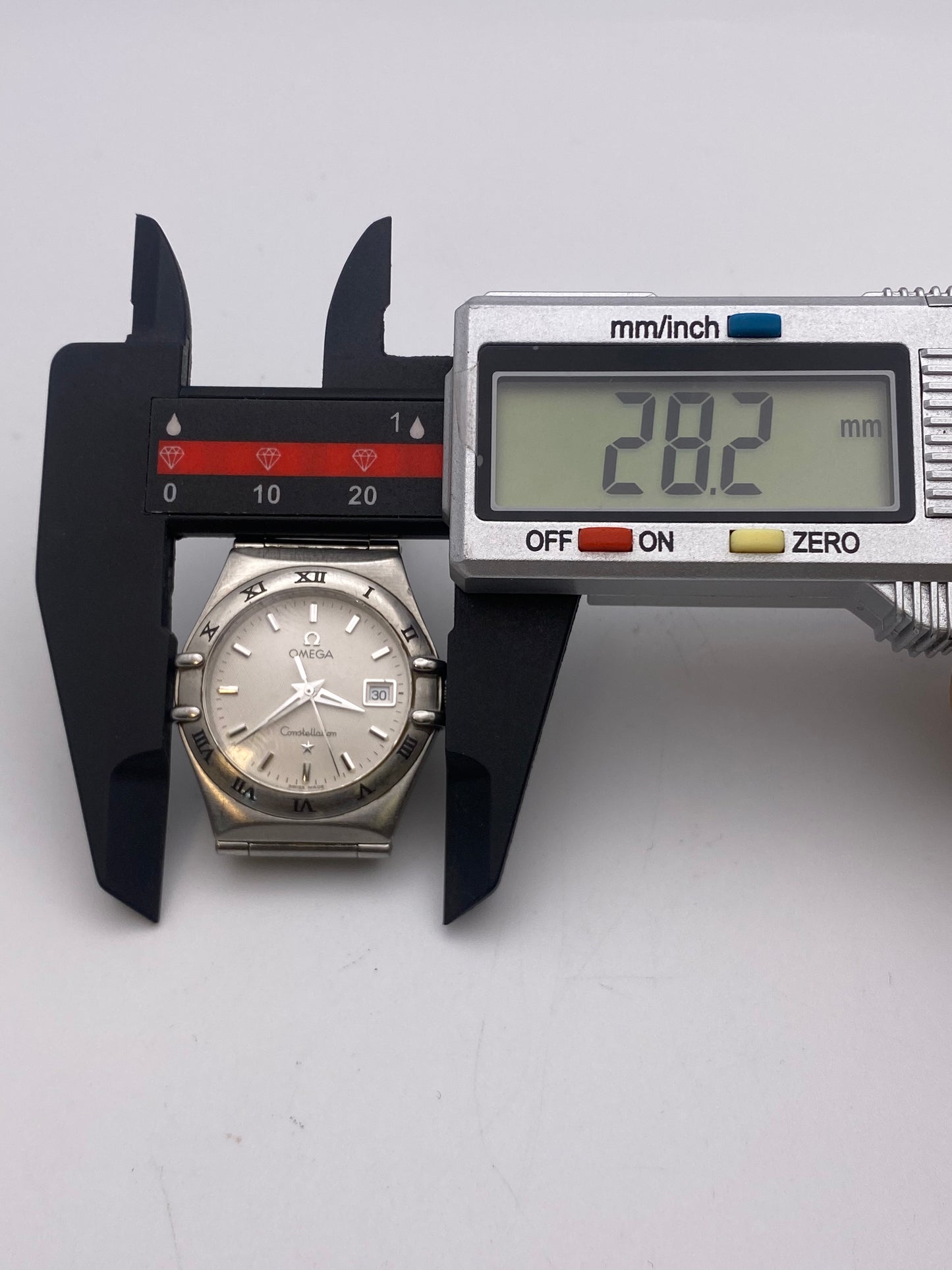 Ladies Omega Constellation Quartz Stainless Steel Dress Watch With box