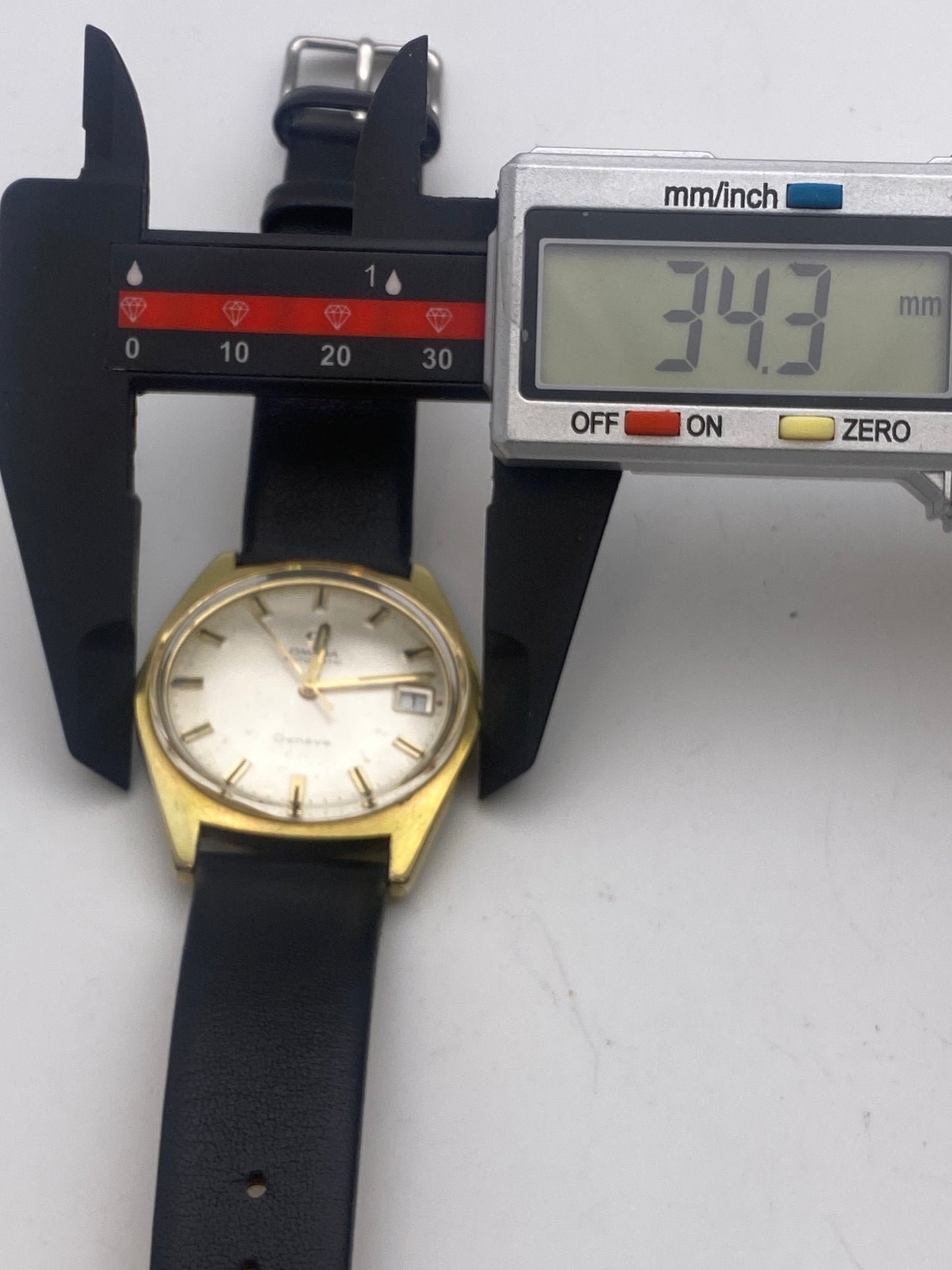 Vintage Gents Omega Geneve Circa 1968 Automatic Mechanical Gold Plated Dress Watch