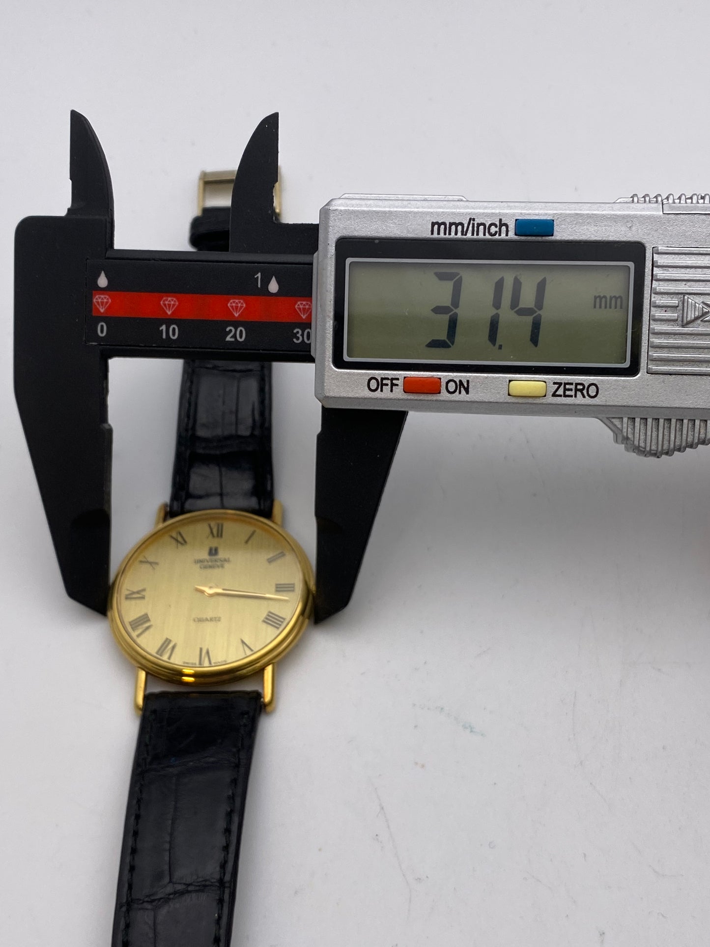 Vintage Universal Geneve Quartz Stainless Steel Gold Plated Dress Watch Box & Papers