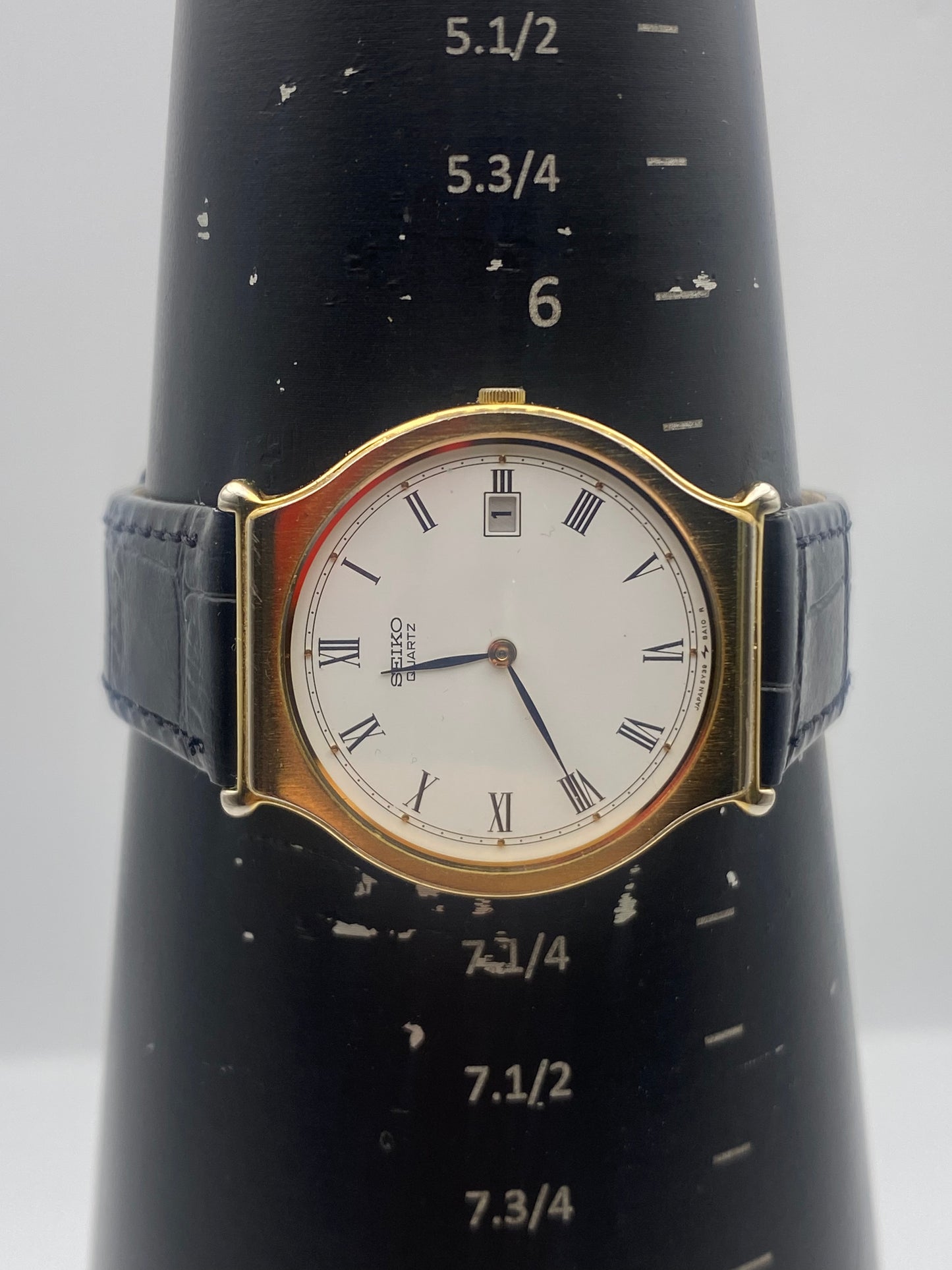 Vintage Gents Seiko Stainless Steel Gold Plated Quartz Dress Watch