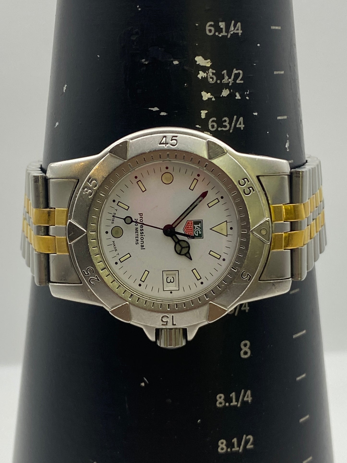 Tag Heuer Professional 1500 Series Quartz Gents Size With Travel Pouch