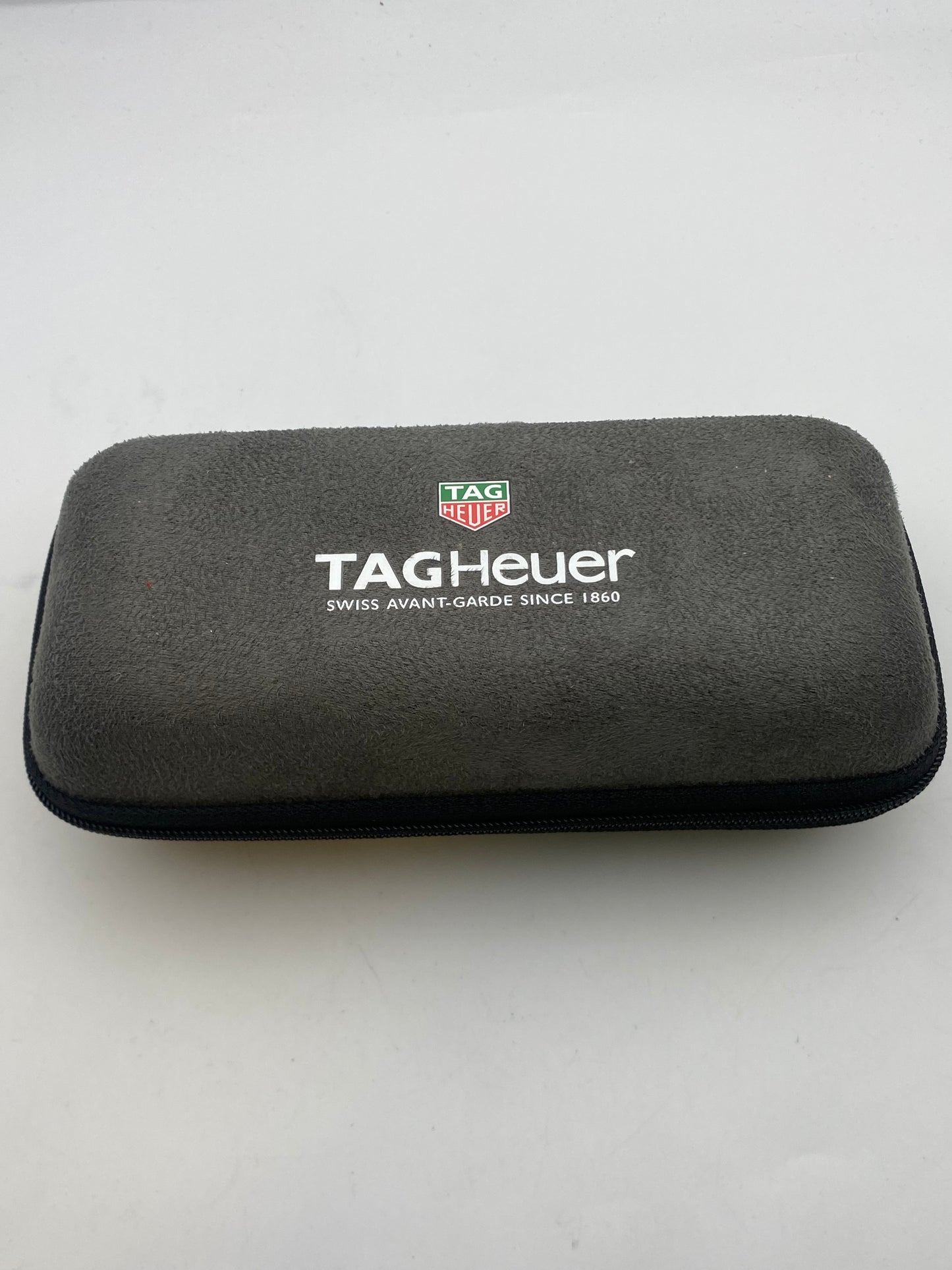 Tag Heuer Professional 1500 Series Quartz Gents Size With Travel Pouch