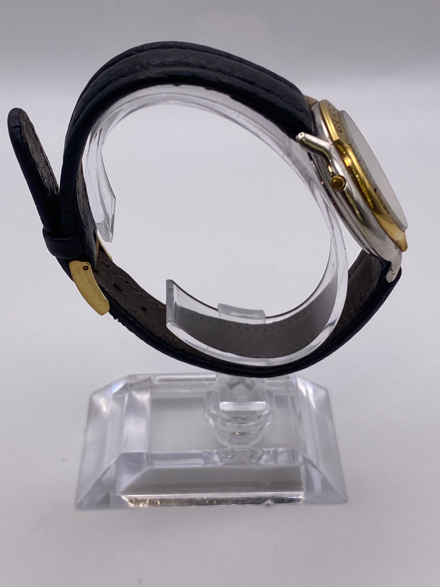 Gucci Two Tone Quartz Dress Watch Ref 8200M With Box.