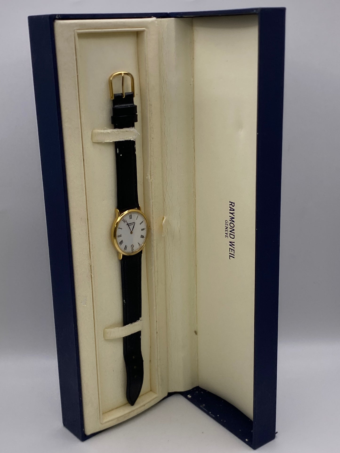 Raymond Weil Gents White Dial Quartz Dress Watch With Box