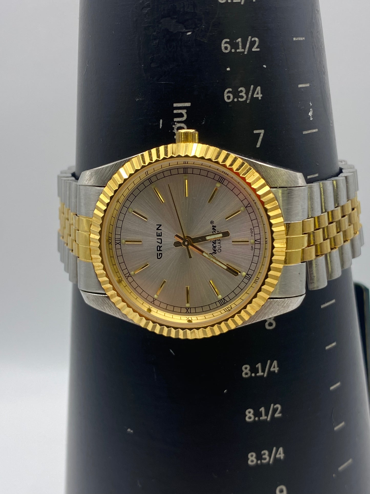 Gents Gruen Two Tone Quartz Dress Watch With Box