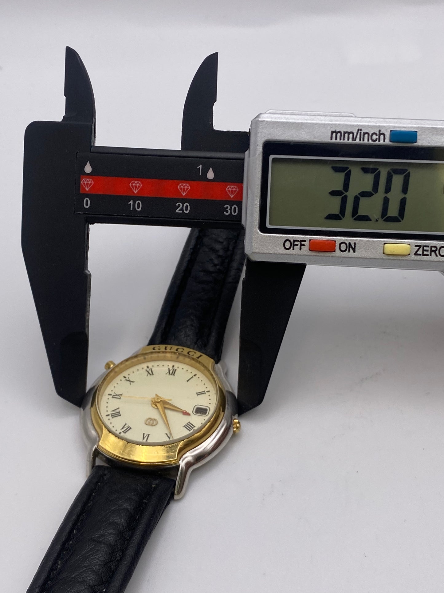 Gucci Two Tone Quartz Dress Watch Ref 8200M With Box.