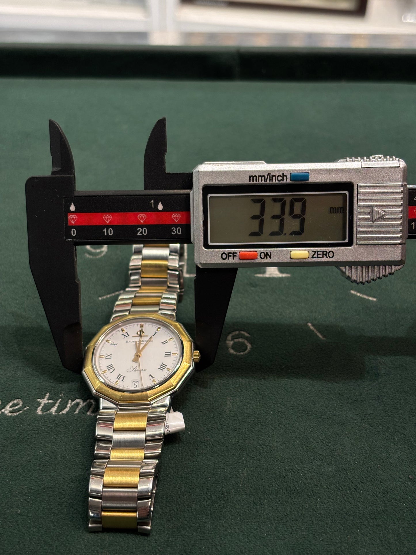 Vintage Gents Quartz Baume & Mercier Riviera