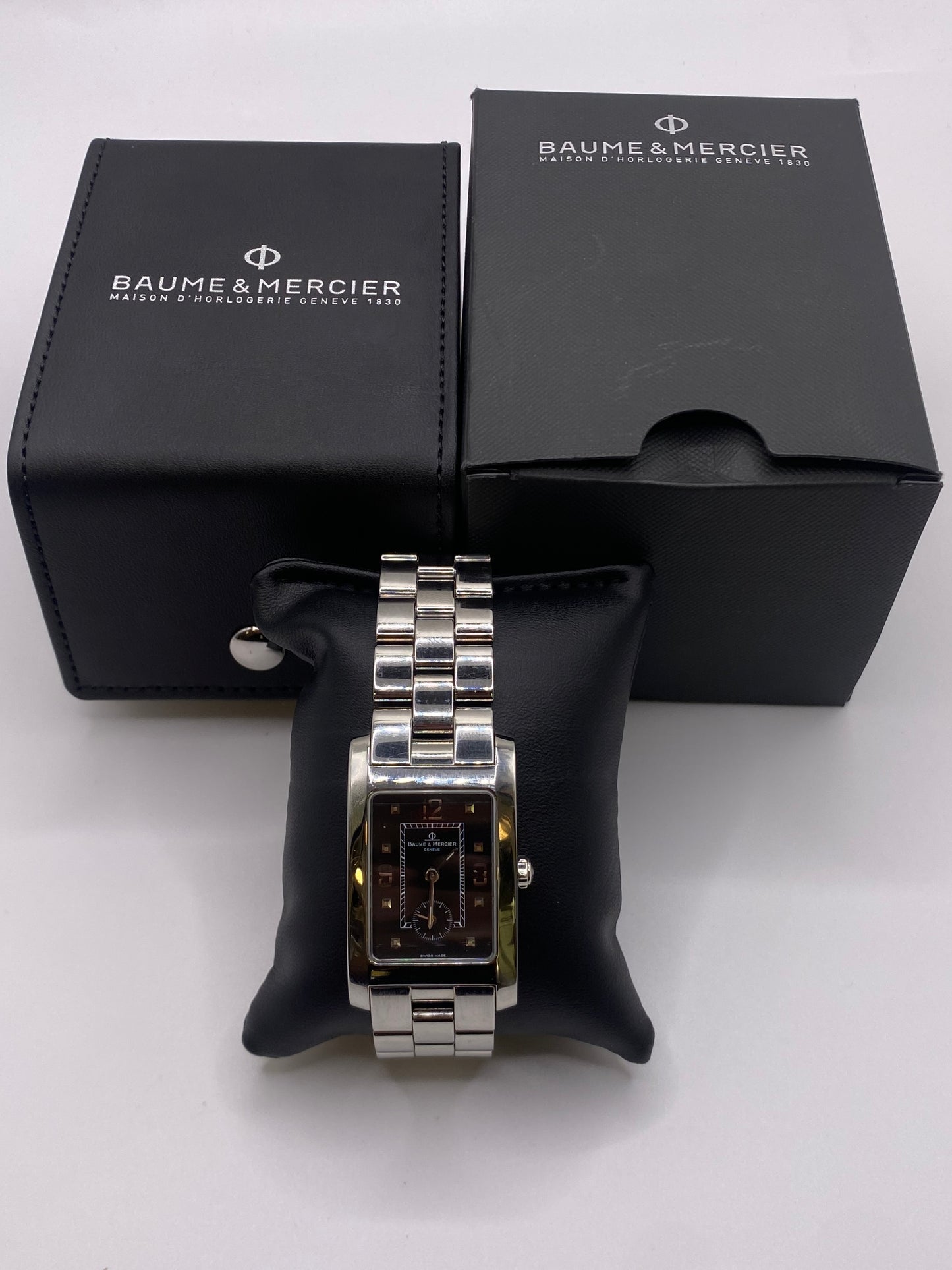 Baume & Mercier Black Dial Stainless Steel Quartz Dress Watch With Box.