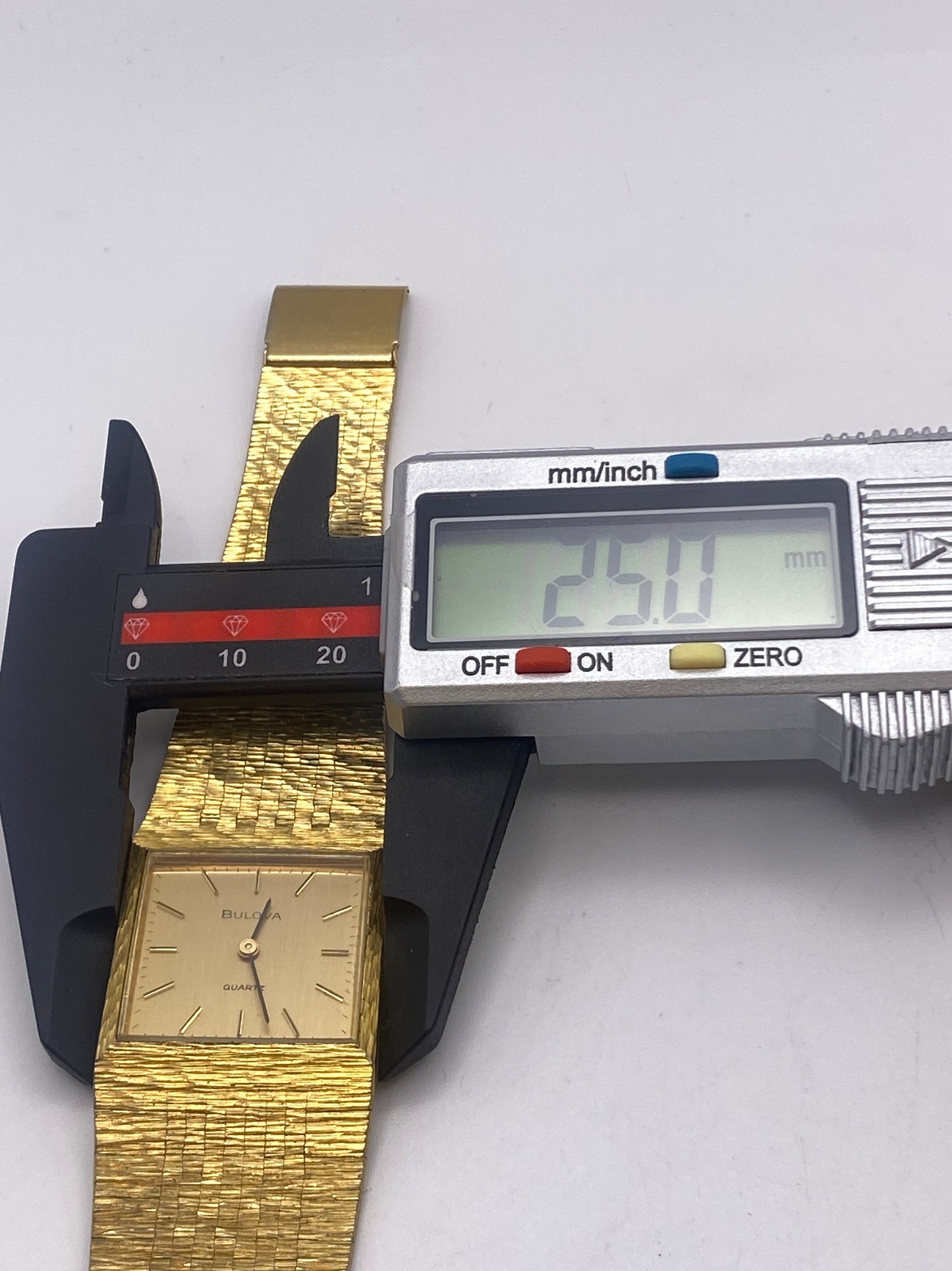 Vintage Gents Bulova Gold Plated Quartz Dress Watch