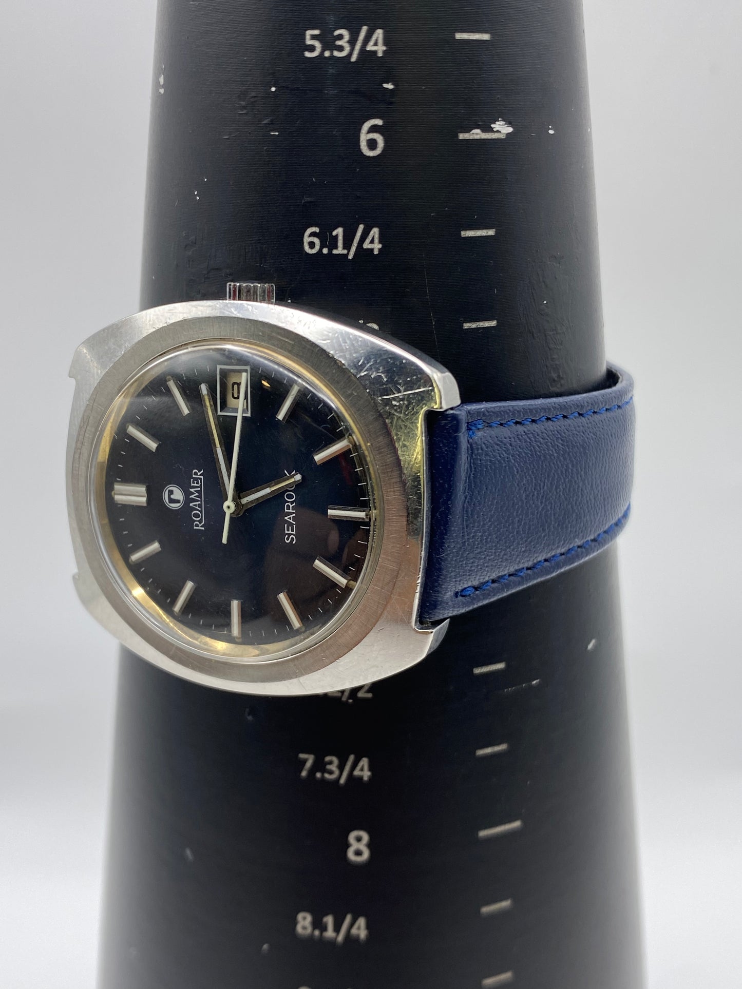 Vintage Roamer Manual Wind Mechanical Gents Dress Watch
