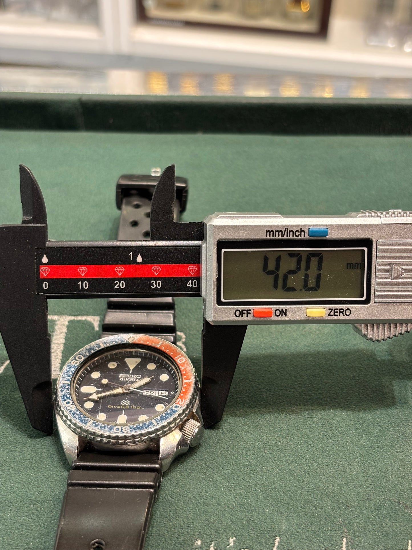 Vintage Gents Divers Seiko Quartz