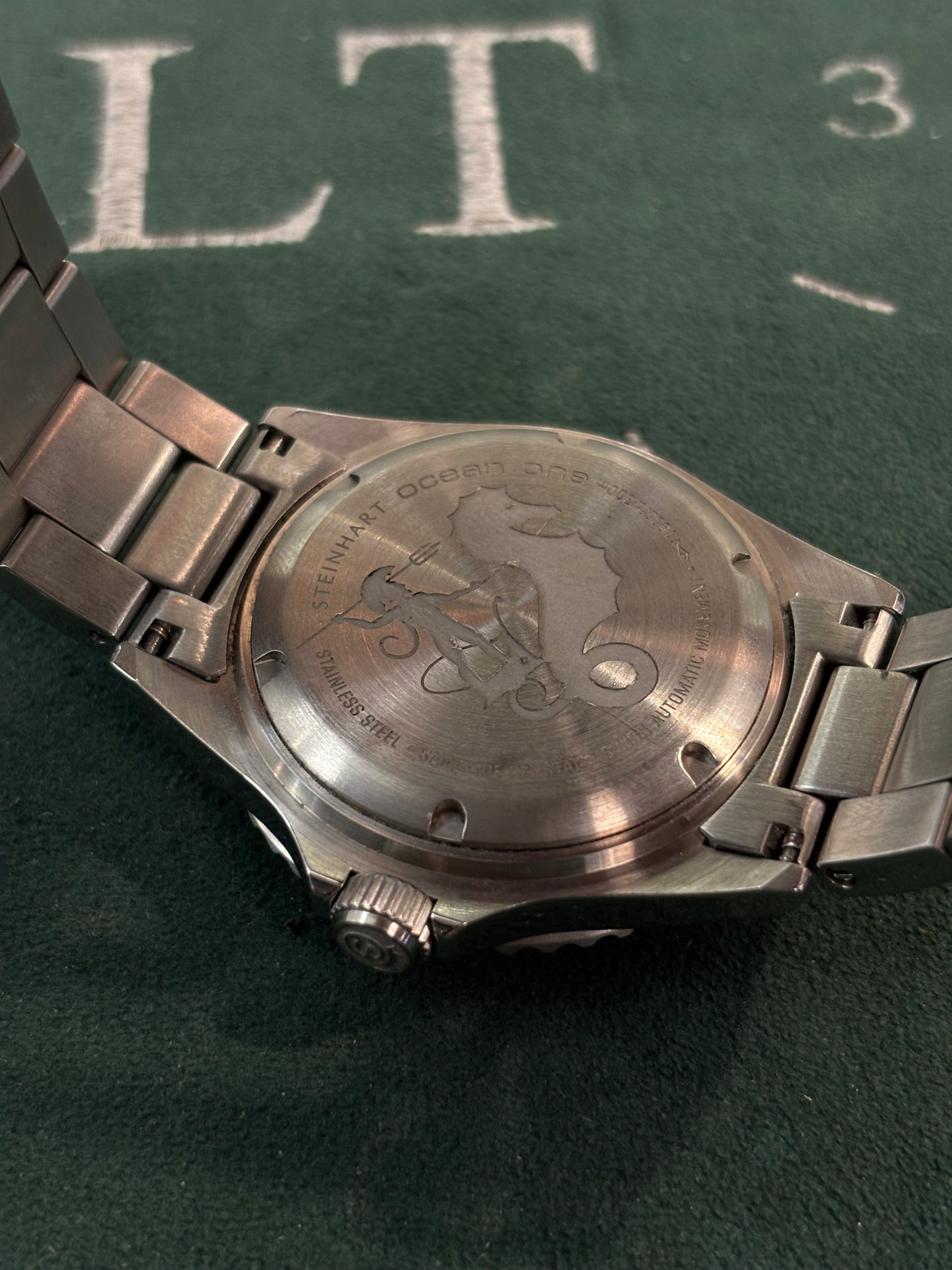 Gents Automatic Steinhart Ocean One Vintage Red