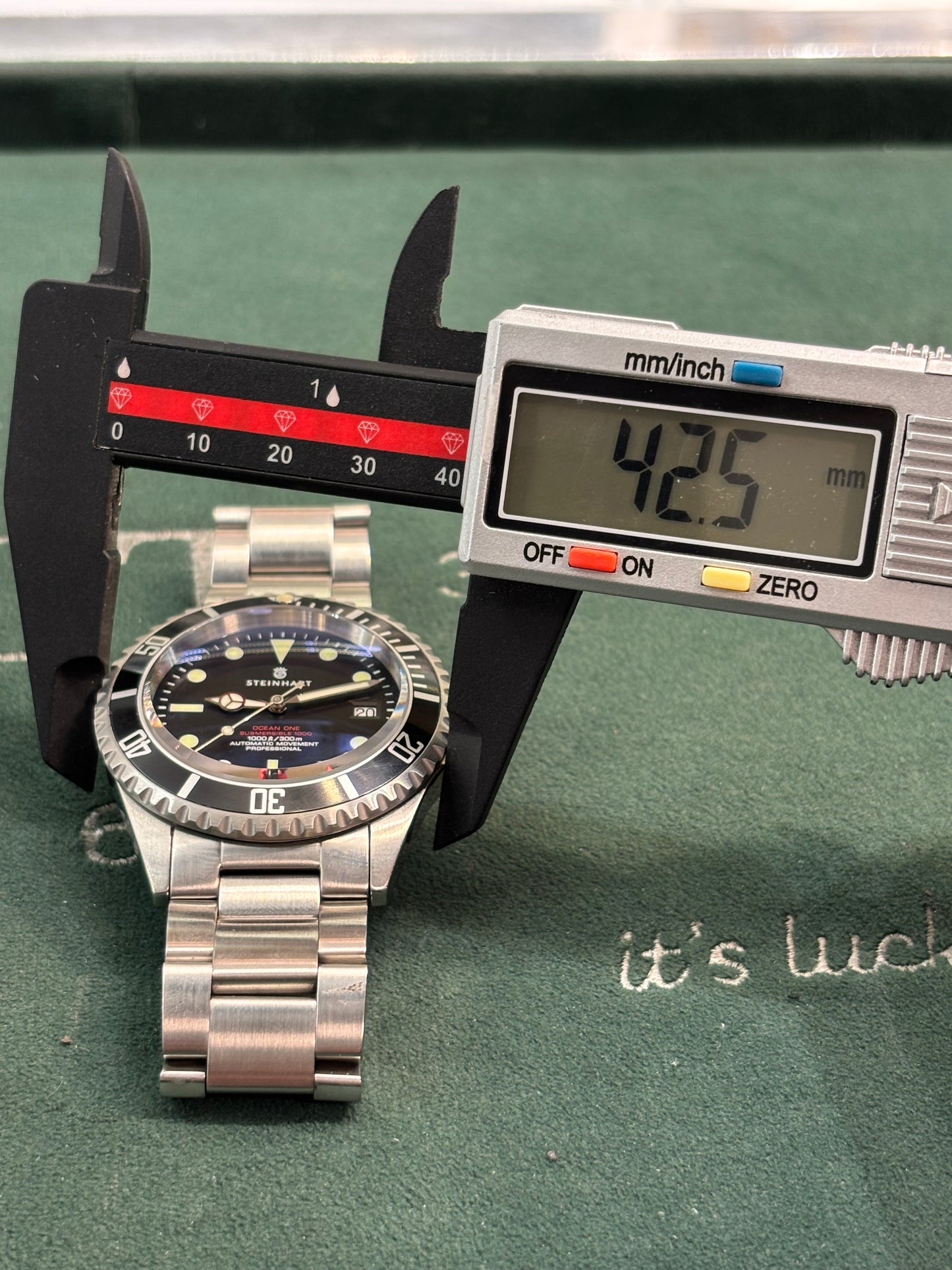 Gents Automatic Steinhart Ocean One Vintage Red