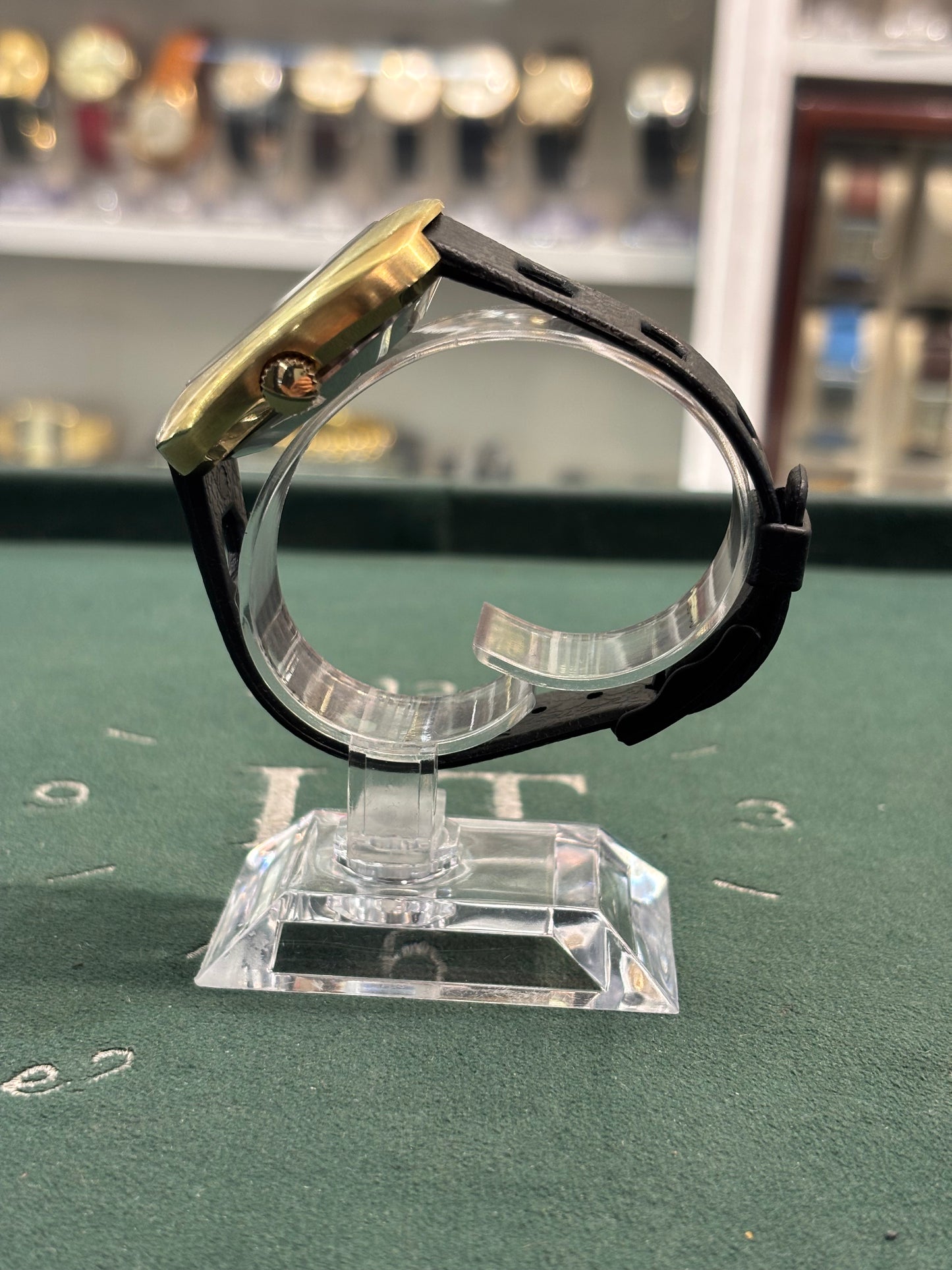 Vintage Gents Automatic Glycine Vacuum