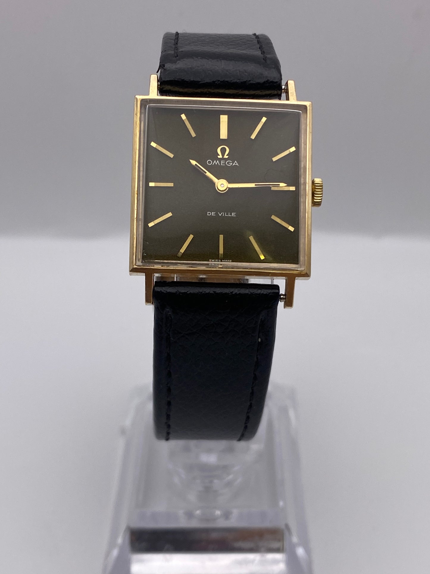 Vintage Omega De Ville 9ct Gold Manual Wind Mechanical Gents Dress Watch