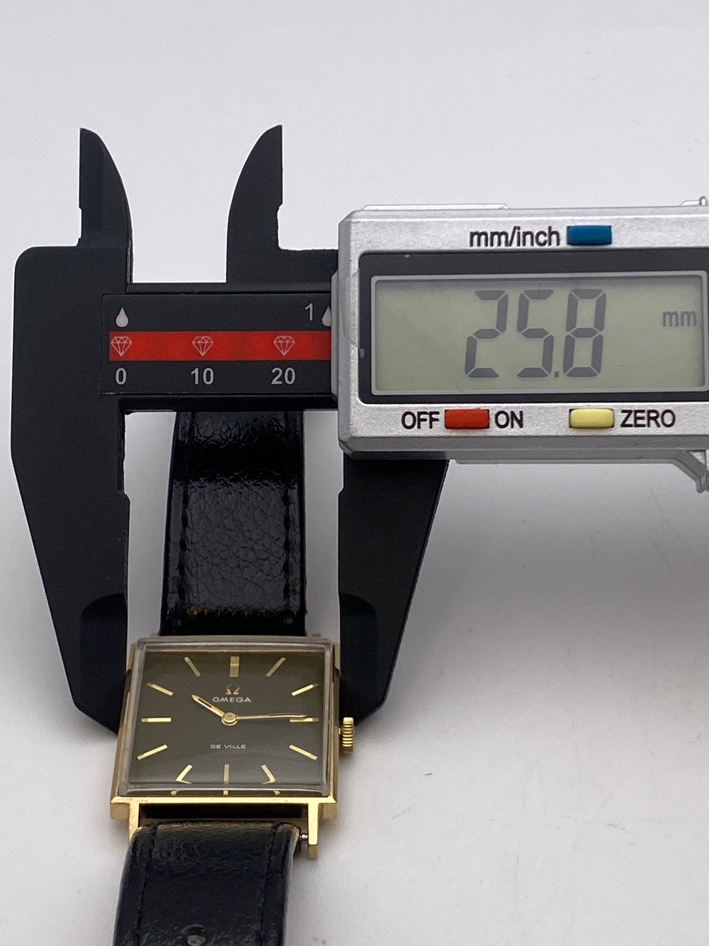 Vintage Omega De Ville 9ct Gold Manual Wind Mechanical Gents Dress Watch