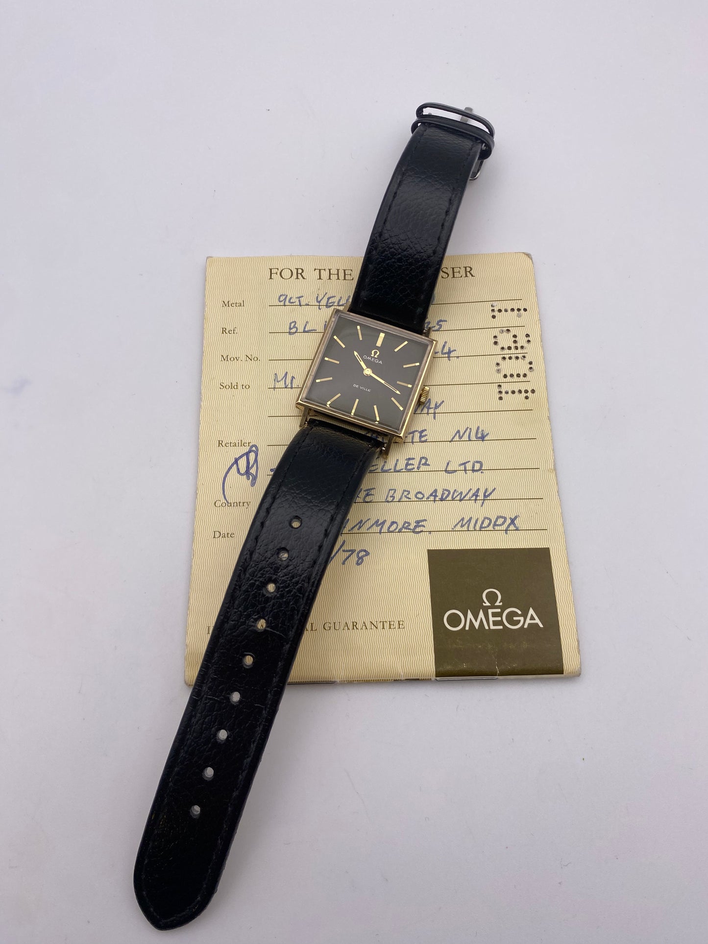 Vintage Omega De Ville 9ct Gold Manual Wind Mechanical Gents Dress Watch