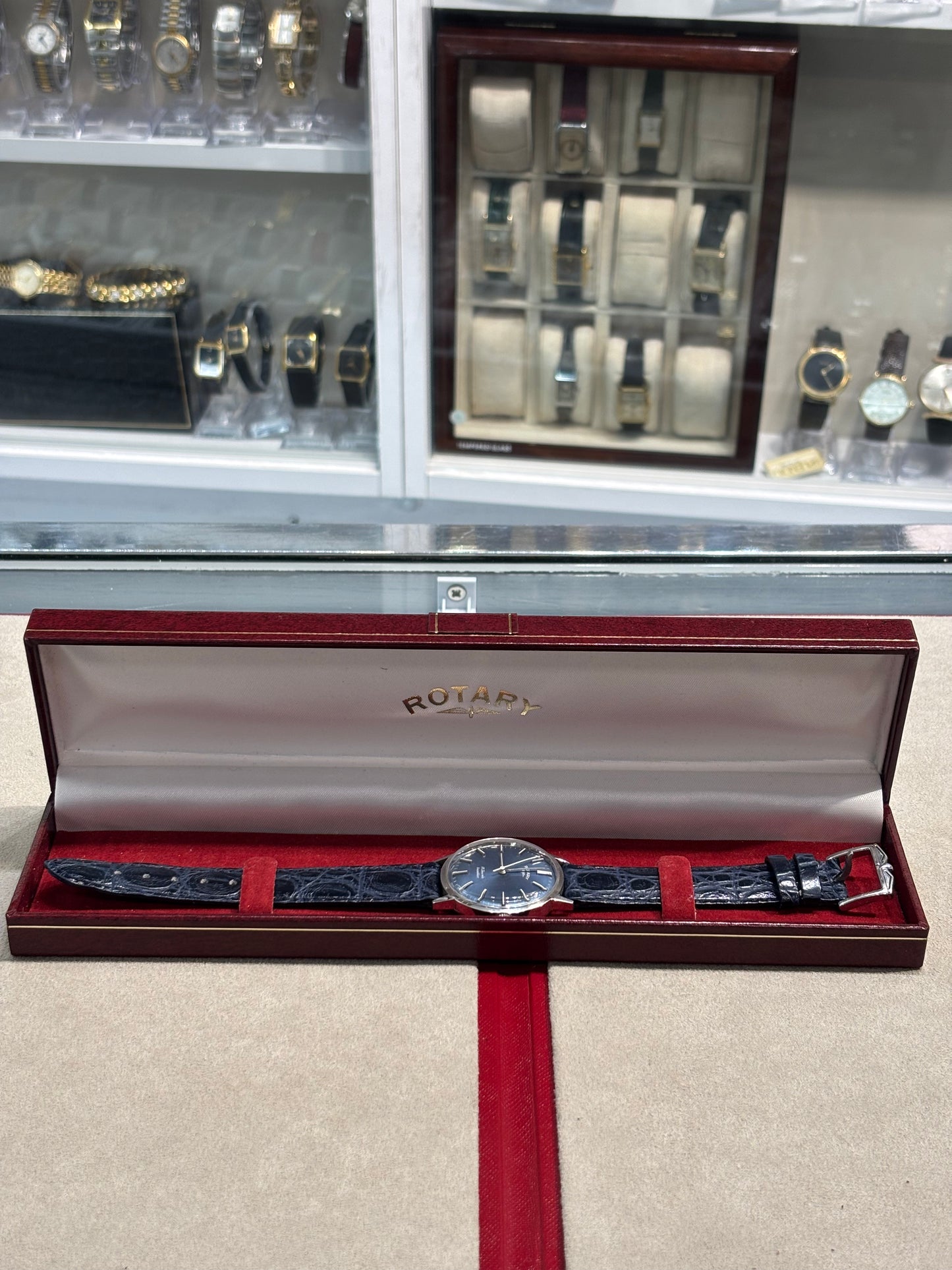 Vintage Gents Manual Wind Mechanical Rotary With Original Box