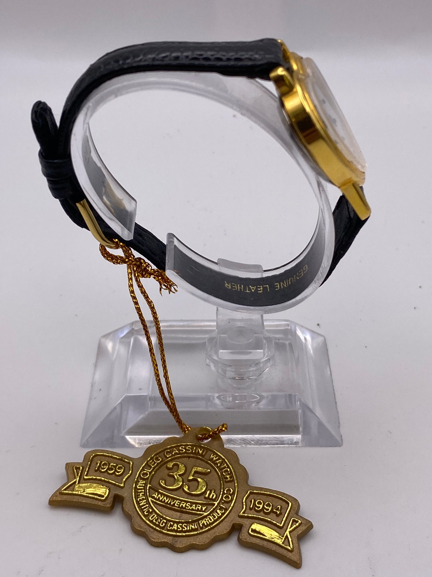 Vintage Oleg Cassini Quartz Mother Of Pear Dial Quartz Dress Watch With Box & Tag