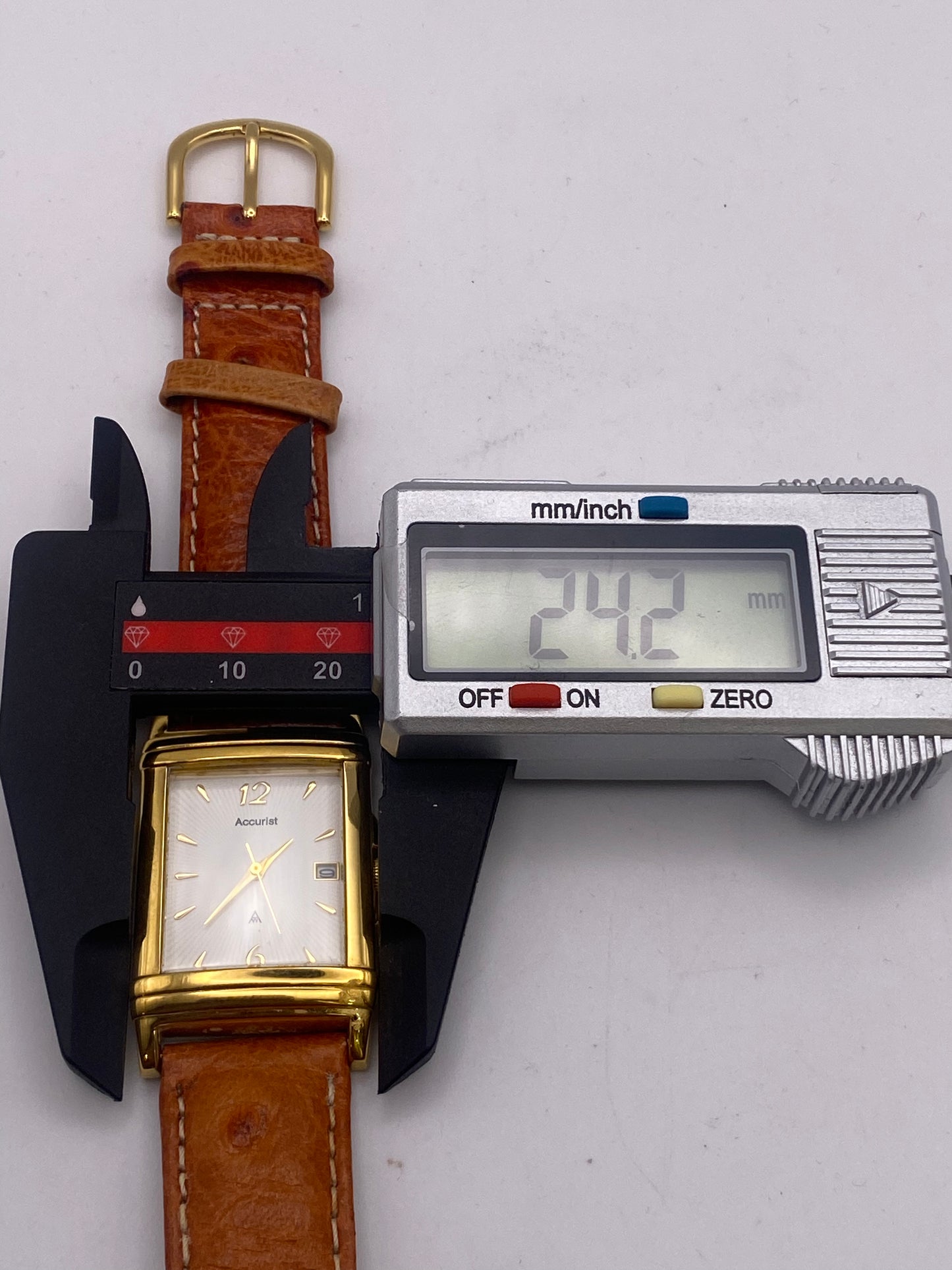 Gents Accurist Tank Quartz Gold Plated Dress Watch & Box