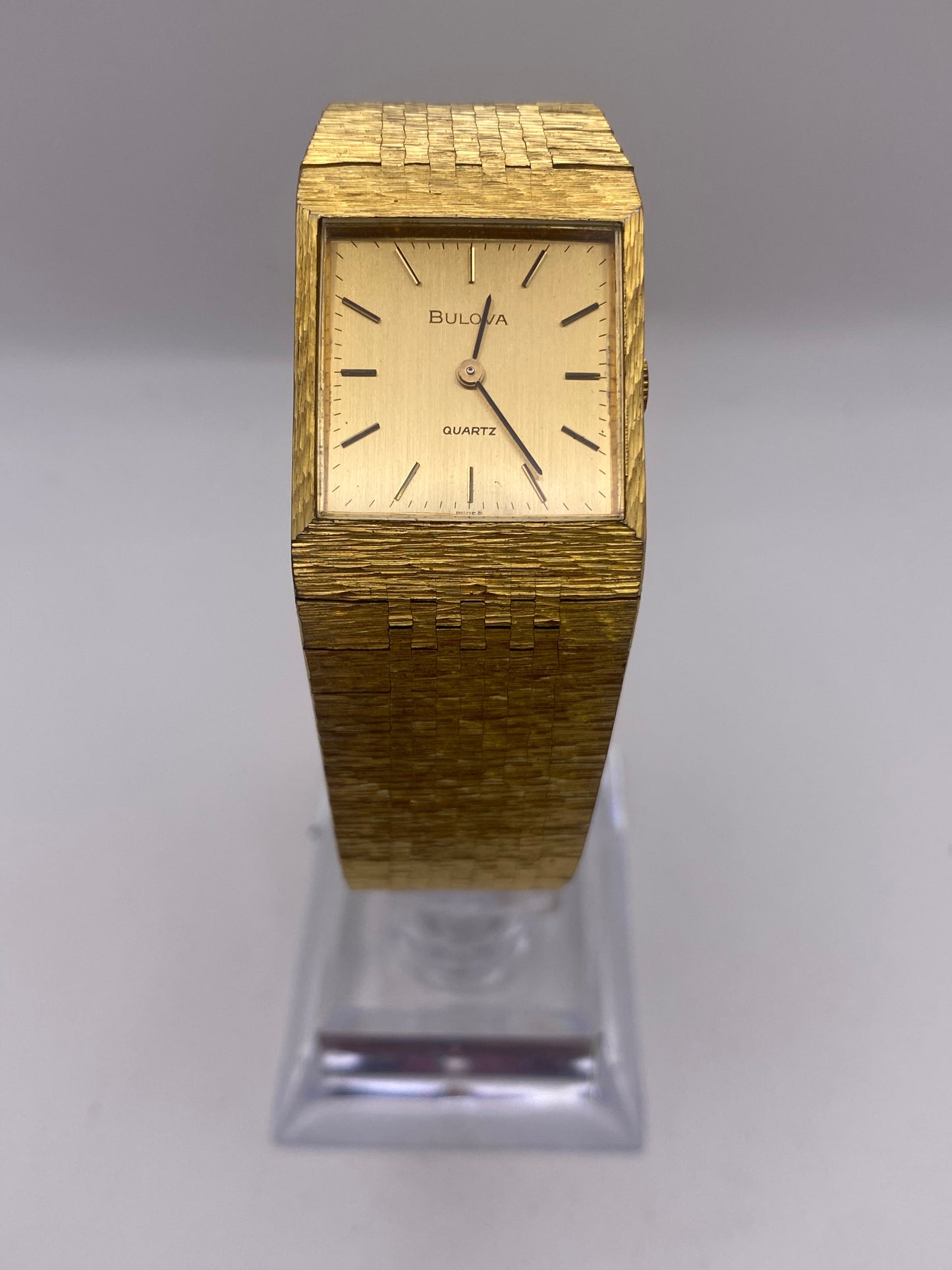 Vintage Gents Bulova Gold Plated Quartz Dress Watch