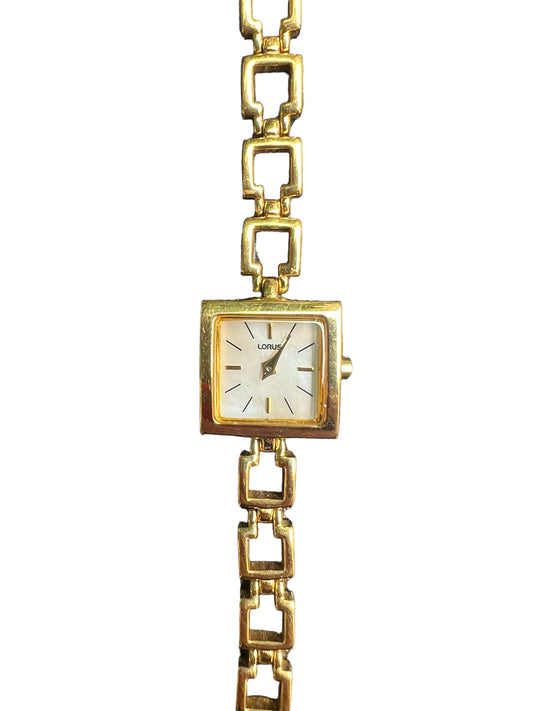 Fine Lorus vintage ladies women’s dress watch with chain bracelet