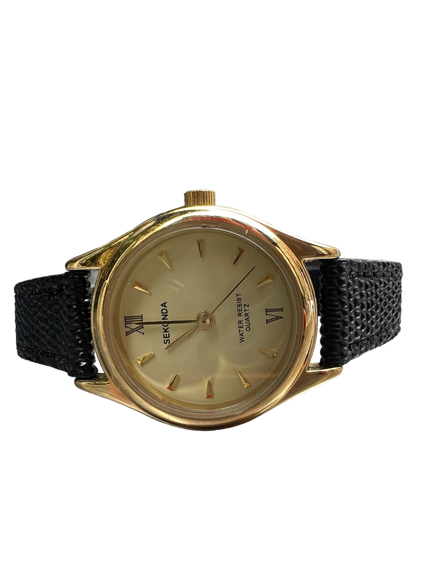 Exquisite Sekonda vintage ladies water resistant watch with black leather strap